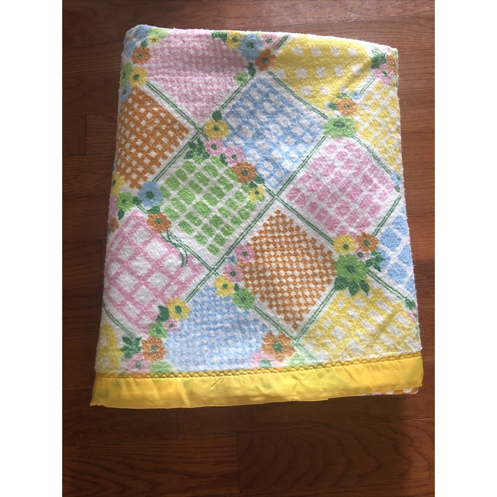 Vintage Sears Blanket Country Mixables Country Patch 93" x 73" Satin Trim